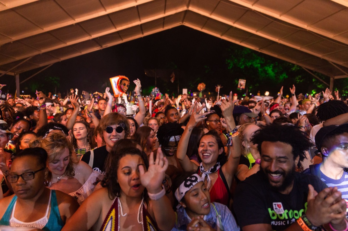 fanmarche a concert mondial