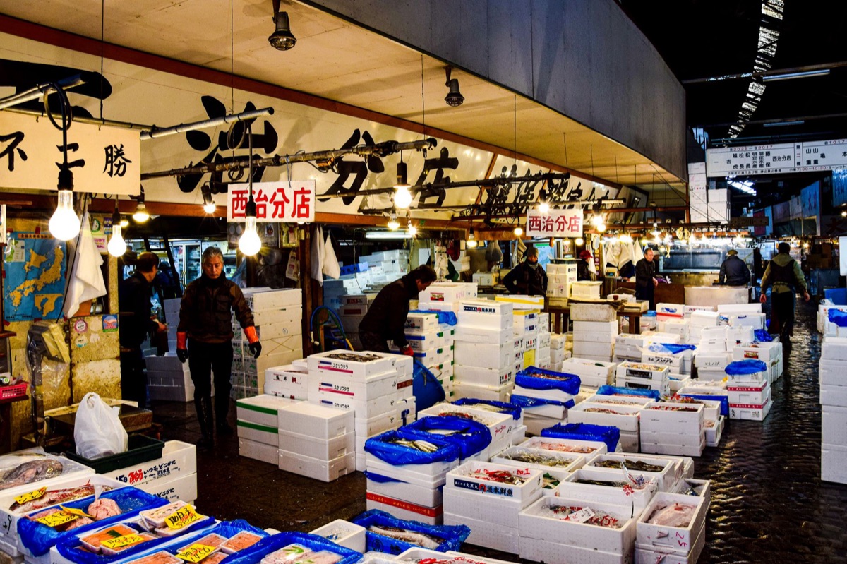 mercado de comidas locais em hokkaido