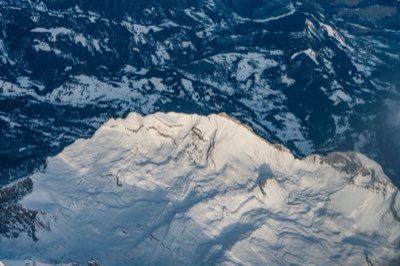 打造完美雪景：北海道冬季旅行時機與層次穿搭術完整指南