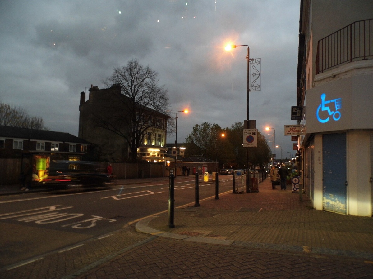 Champ de lavande à la nuit