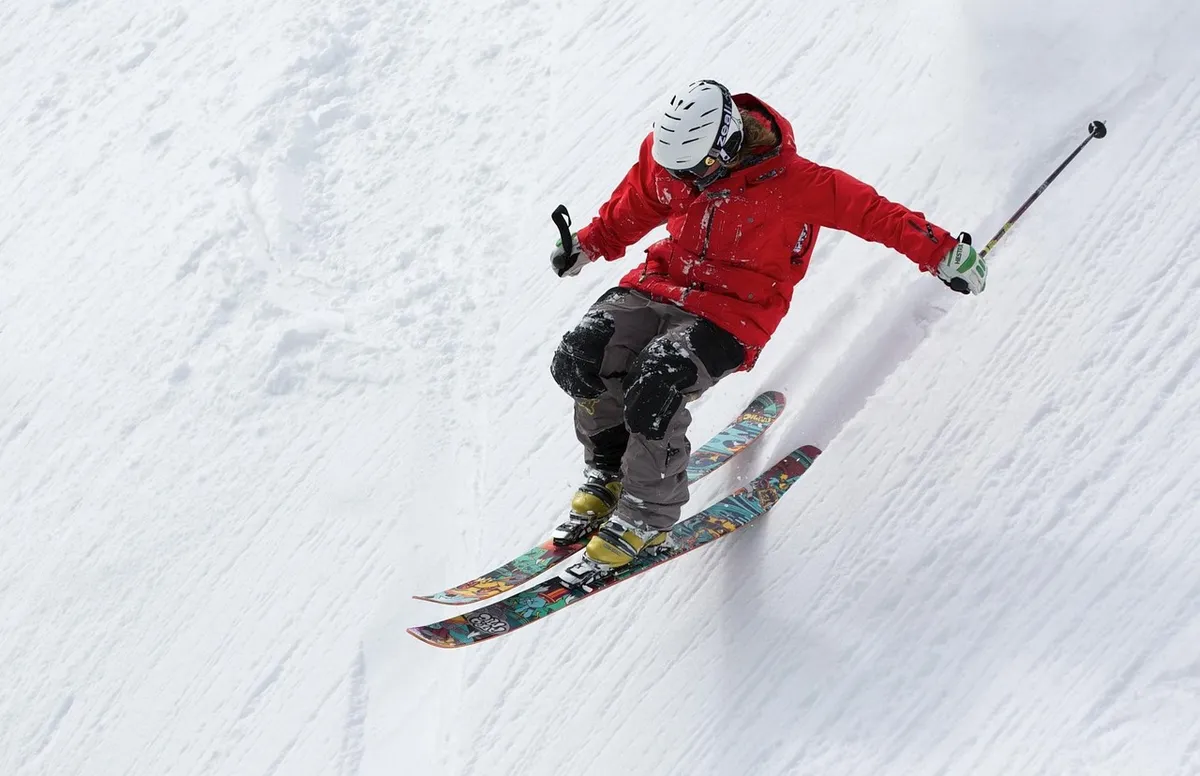女の子、スキー者、スキー、スキーリンク、雪、勾配、雪の勾配、エクストリームスポーツ、冬スポーツ、スポーツ、アルプス、アルピーン、活動、ダウンヒル、動き、自然、スピード、冬、ウィ